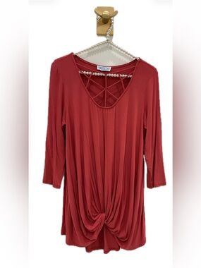 🔴Women’s Crisscross Detail Knit Top 🔴